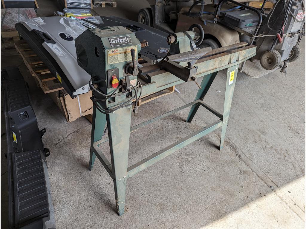Grizzly G5979 Wood Lathe