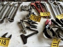 LOT: PULLERS, FLARING TOOL, BALL JOINT TOOLS
