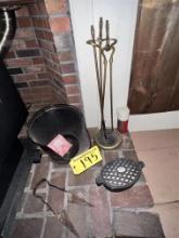 LOT: FIREPLACE TOOLS, ASH BUCKET, CAST IRON LATTICE STEAMER/HUMIDIFIER, HAND SHEARS