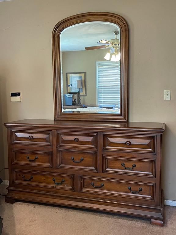 Rotta Dresser with Curved Mirror