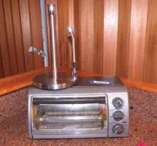 Black & Decker Toaster Oven & Paper Towel Dispenser