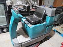 TENNANT T7 RIDE-ON FLOOR MACHINE